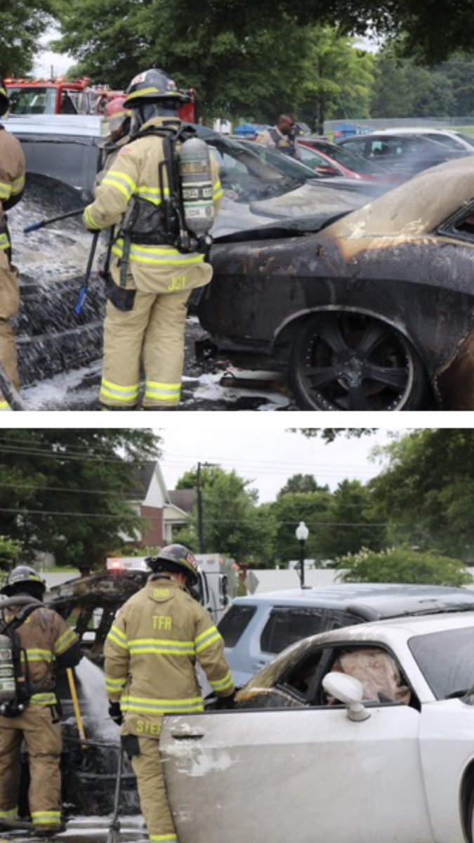 Tuscaloosa Fire and Rescue units responded to Hillcrest High school this morning, four vehicles were on fire and damaged in the parking lot.  The fires have been extinguished and there are no injuries sheriff's deputies say it was accidental