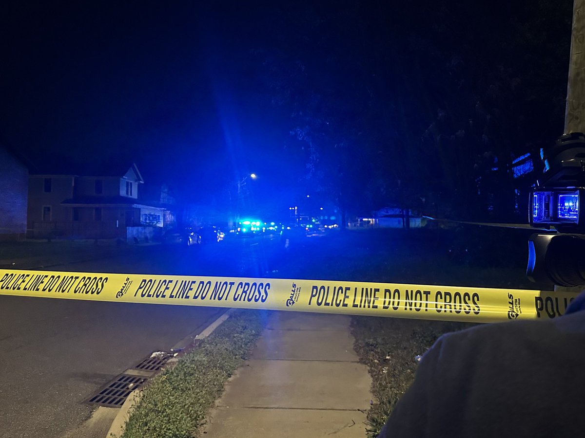 BhamPolice are on the scene of a homicide on Cotton Avenue in the Arlington-West End neighborhood where   one person was found dead. It appears investigators are focusing on a particular home at the moment