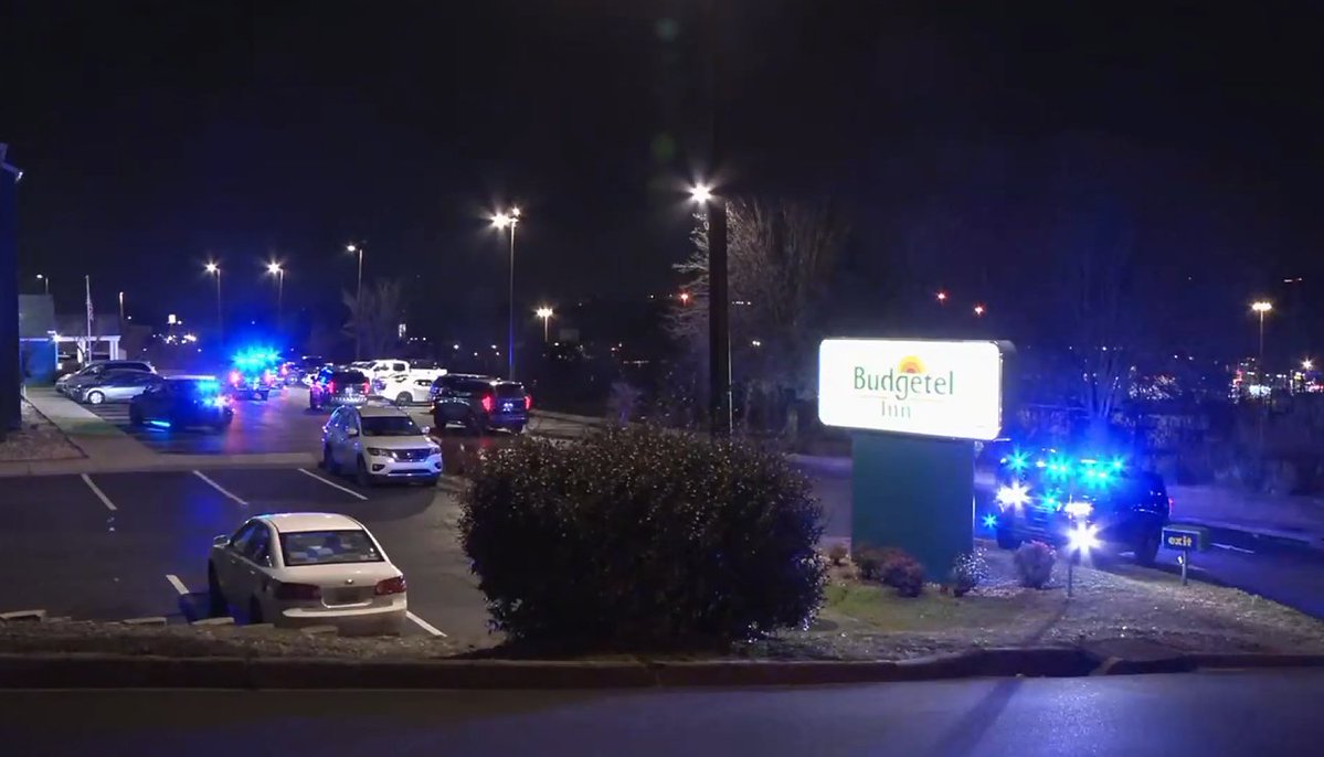 Multiple police officers respond to Homewood motel Monday night